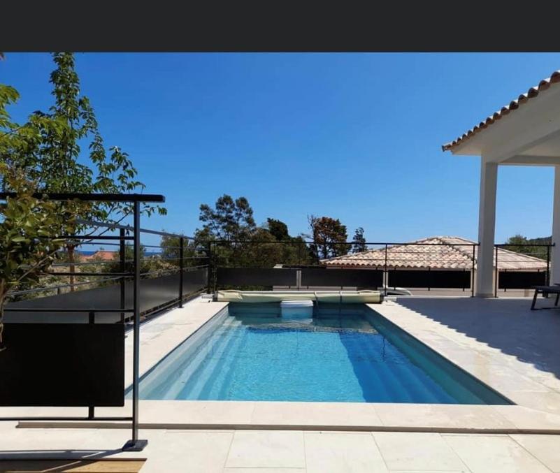 Les De La U Veniqui Villa *